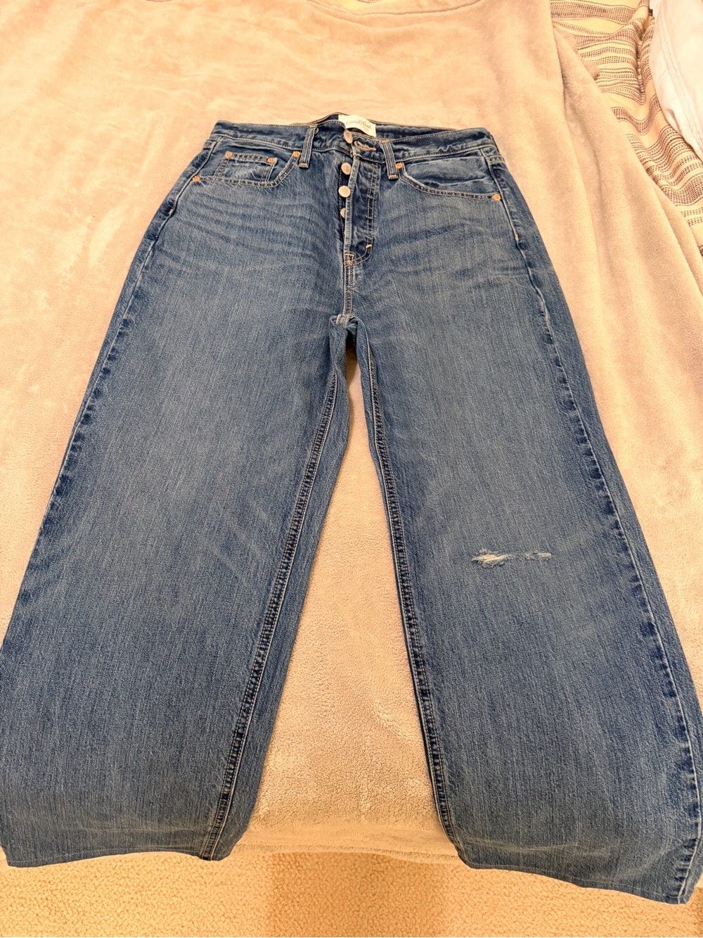 Universal Thread Mid Rise 90s baggy Jeans size 6